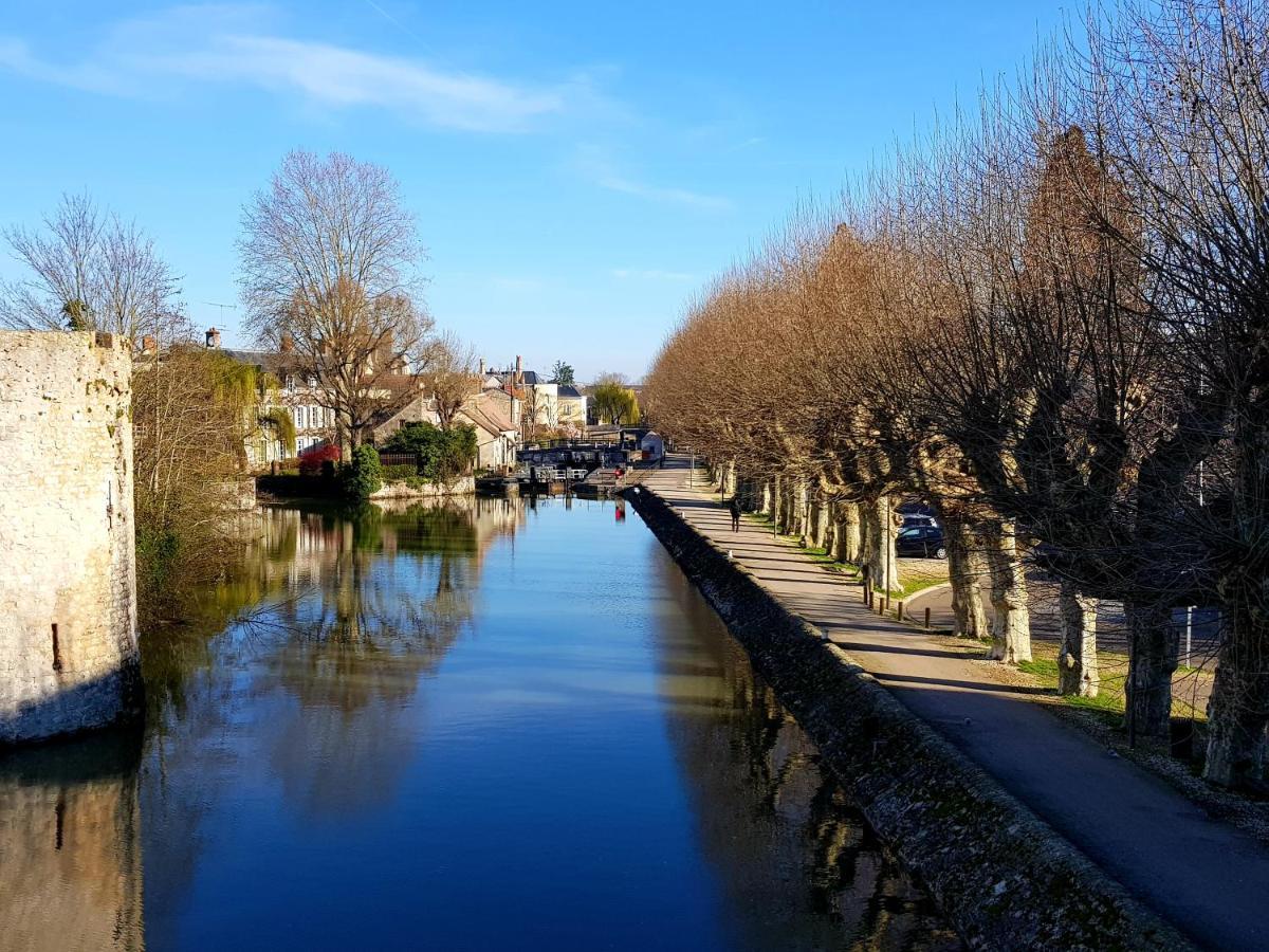 La Maison Virginie 1 A 2 Pers Charmant Hyper Centre- Cour- Parking- Linge- Fibre- Proximite Lac Canal Piscine Montargis Eksteriør billede