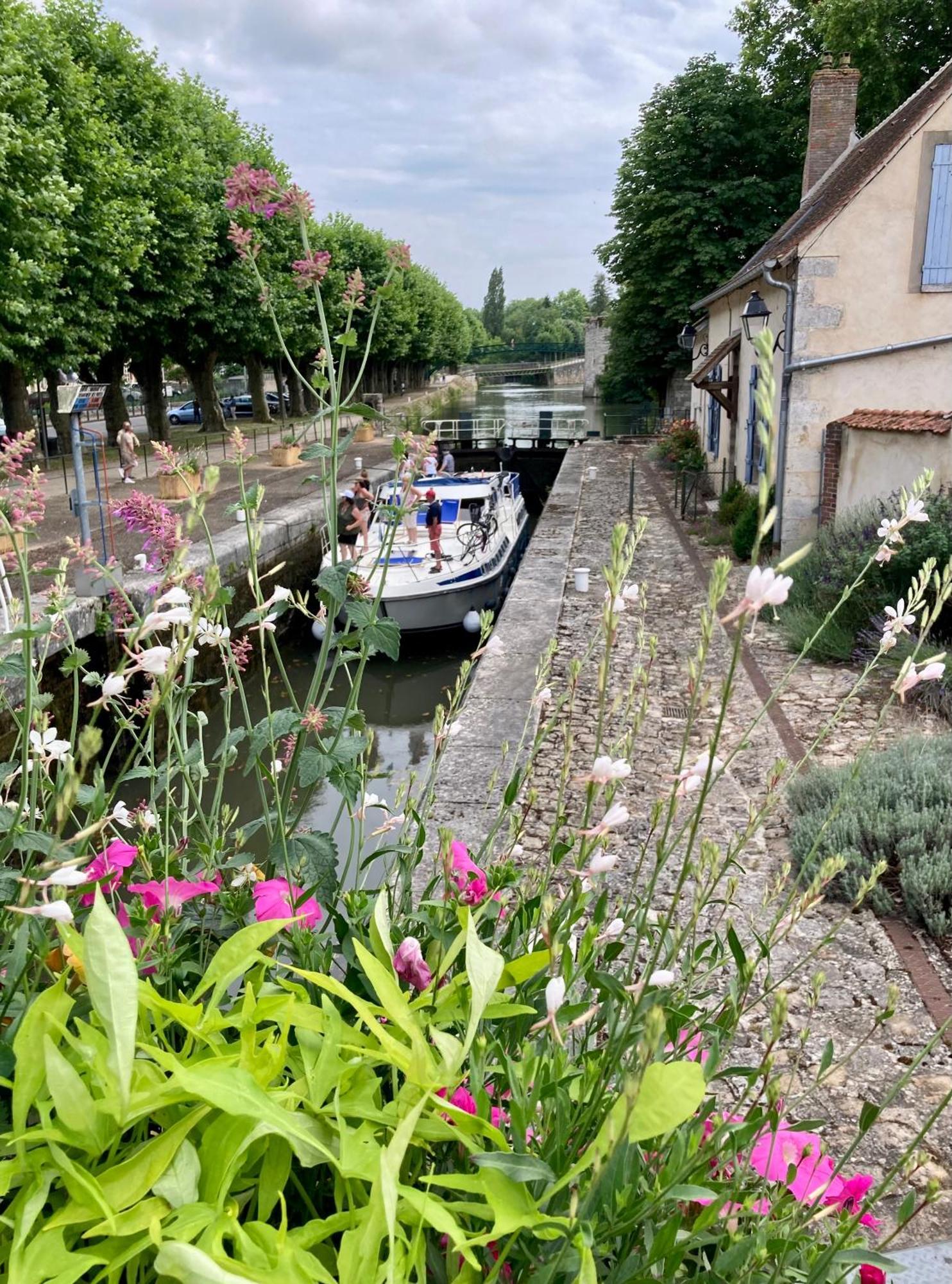 La Maison Virginie 1 A 2 Pers Charmant Hyper Centre- Cour- Parking- Linge- Fibre- Proximite Lac Canal Piscine Montargis Eksteriør billede